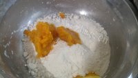 自制彩虹海鲜水饺做法图解4)