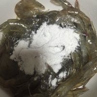 色香味俱全的椒盐虾做法图解3)