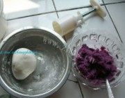 诱人的紫心水晶月饼做法图解2)