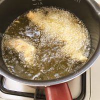 美味的小酥肉蒸碗做法图解7)
