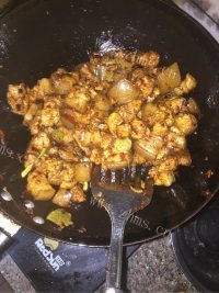 五味俱全的土豆红烧肉做法图解3)