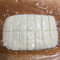 脆皮炸鲜奶做法图解9)