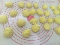 喷香的金钱卷面包做法图解8)