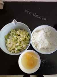 美味的包菜蛋炒饭做法图解1)
