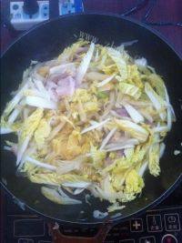 酸菜汆白肉自制做法图解6)