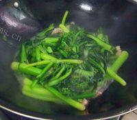 家常菜菜心炒肉片做法图解6)