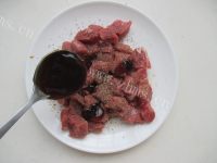 美味红酒牛肉意面做法图解3)