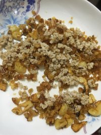 家常菜咸鱼茄子做法图解5)