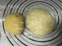 营养丰富的豆沙菊花酥做法图解3)