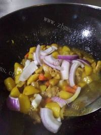 美味的咖喱油土豆鸡腿肉做法图解9)