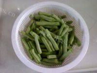 家常菜四季豆炒腊肠做法图解1)