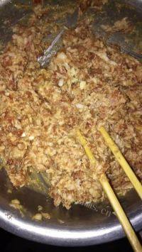 自己做的酸菜猪肉馅饺子做法图解5)