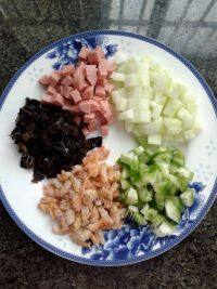 #爱美食#虾仁炒饭做法图解1)