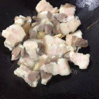 慈菇焖肉的做法图解四