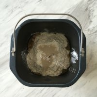 美味的杂粮面包做法图解4)