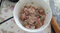 美味的鲜虾水饺做法图解1)