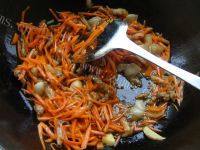 家常菜胡萝卜丝炒肉