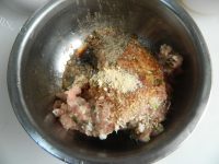 美味佳肴般的红油抄手做法图解3)