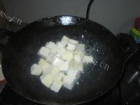 虾仁瘦肉豆腐菜花汤做法图解4)