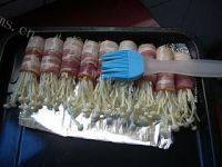 培根金针菇卷做法图解6)