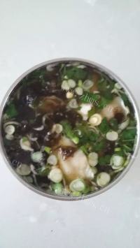 美味的酸汤饺子
