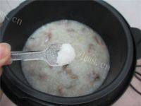 易做的猪肝瘦肉粥做法图解9)