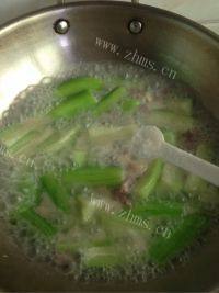 美味的丝瓜瘦肉汤做法图解9)