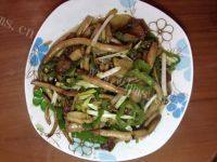 家常菜五花肉炒茶树菇