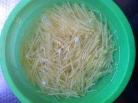 「DIY美食」炒土豆丝做法图解2)