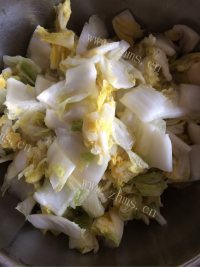 家常菜辣白菜做法图解2)