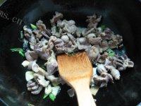 很有食欲的辣炒鸡胗做法图解10)