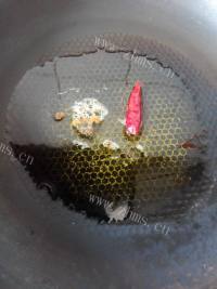美味的蒜蓉蒸金针菇做法图解3)