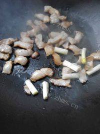 诱人的土豆肉片做法图解4)