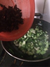 家常菜青菜炒木耳