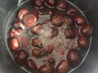 美味糖炒栗子电饭煲版做法图解4)