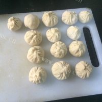 美味的香菇肉末生煎包子做法图解9)
