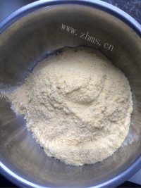 金灿灿的玉米面饼子做法图解1)