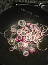 美味的海鲜焗饭做法图解7)