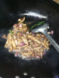 家常菜豆腐炒肉做法图解4)