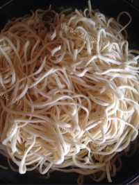 家常豆角焖面做法图解9)
