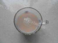 简易好喝的奶茶做法图解3)