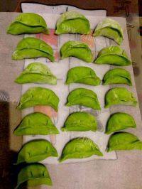 翠绿的菠菜饺子做法图解6)