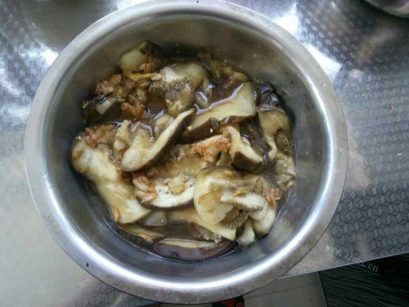 美味营养的蒜泥茄子