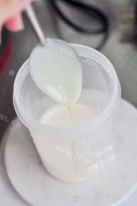 香甜的草莓冰淇淋做法图解4)
