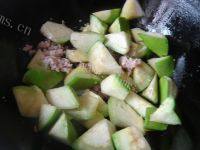 家常菜肉末烧茄子做法图解4)