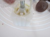 自制豆沙冰皮月饼做法图解11)