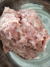 补血的韭菜猪肉水饺做法图解3)
