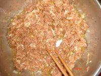 「念念不忘」酸菜饺子做法图解1)