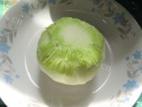 脆嫩可口的凉拌水果苤蓝做法图解2)
