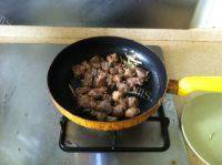 健康美食之土豆烧牛肉的做法图解四